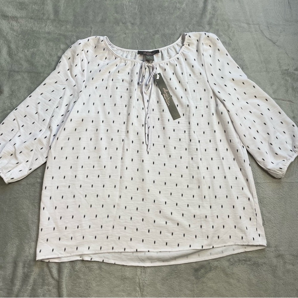 Olivia & Martin Blouse XL‎ Womens NWT Stretch Keyhole Tie Neck Career Office